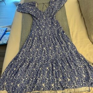 Elegant Blue and White Leaf Print Dress